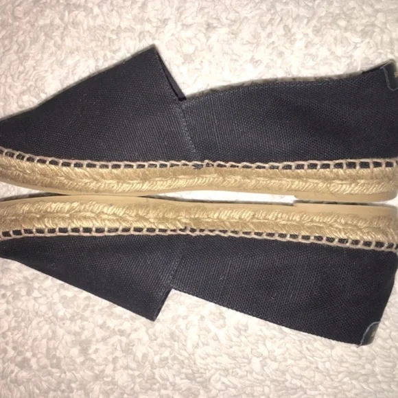 Saint Laurent Embroidered Espadrilles in Black Canvas - Picture 6 of 12